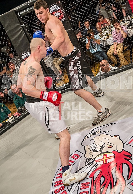 Cage Fighting_2012_Bout 4-19 - BOUT-4