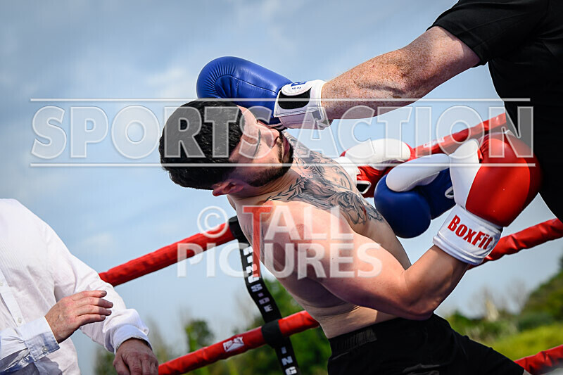 BOUT 6 - Keith the Terror of Tyneside v Sisco El Diablo Freitas-35 - BOUT 6 - Keith 'the Terror of Tyneside' v Sisco 'El Diablo' Freitas