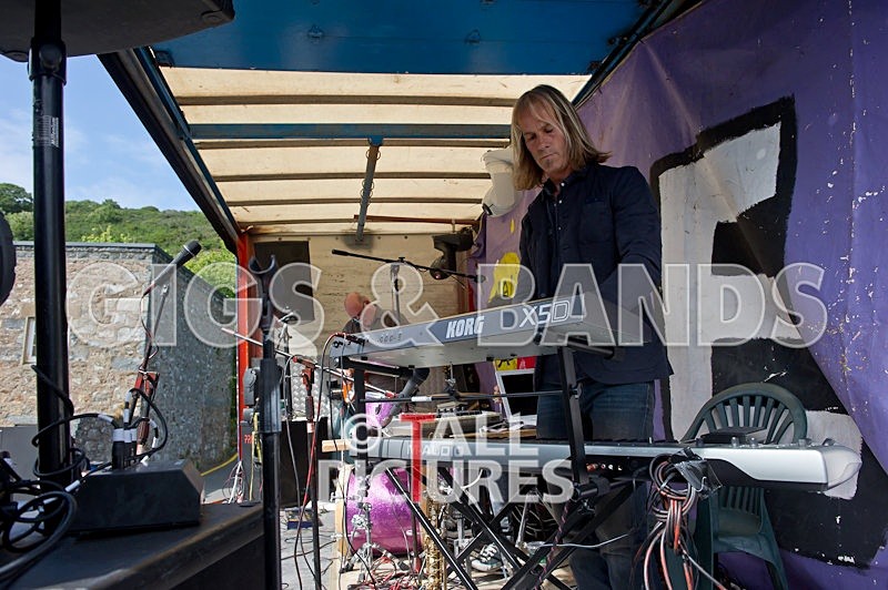 VEF Beach Life 2011-13 - BEACH LIFE 2011