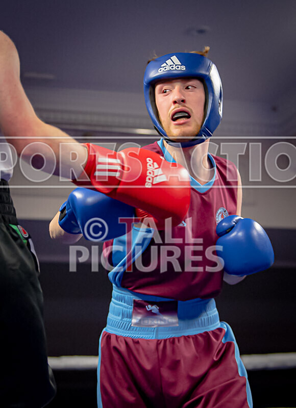 BOUT 4_Finn Walsh v Lewis Oyler-16 - BOUT 4_Finn Walsh v Lewis Oyler