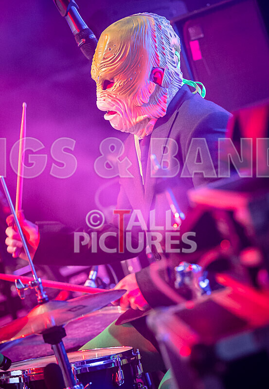 The Bensons-18 - THE BENSONS