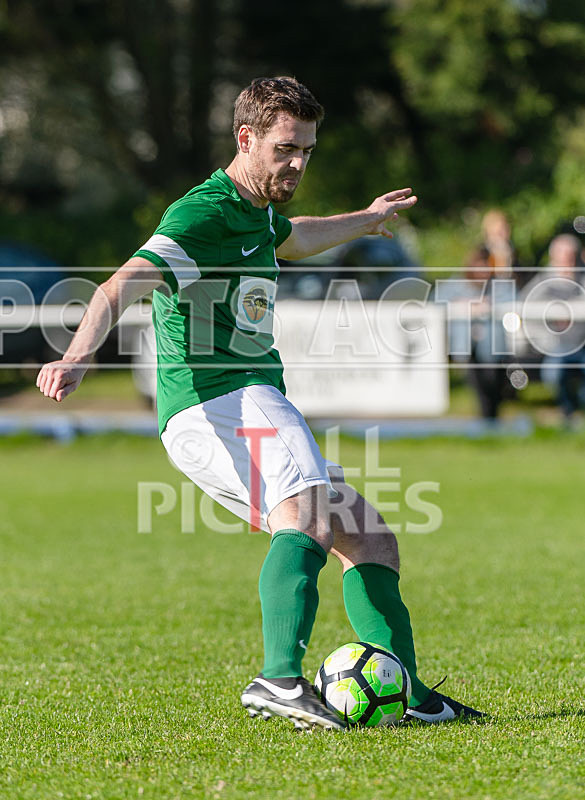 Guernsey v Upton Park-23 - GUERNSEY v UPTON PARK