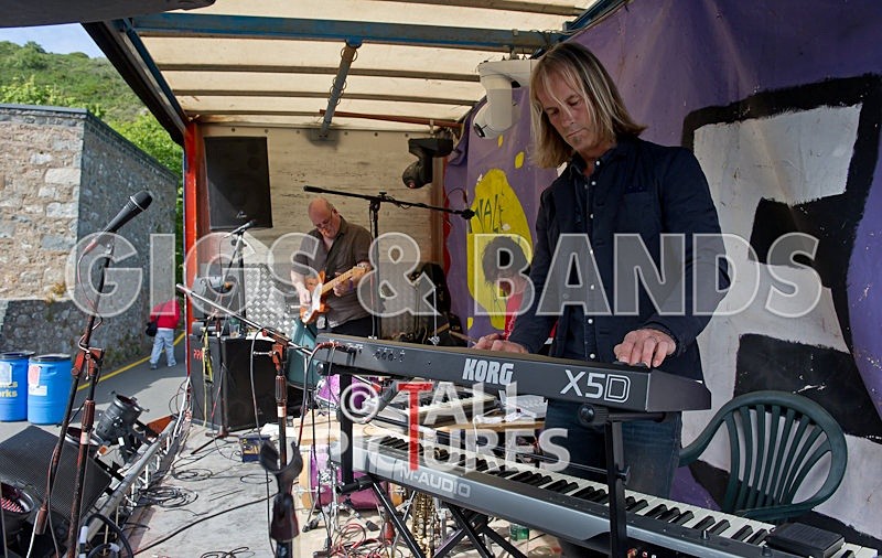 VEF Beach Life 2011-15 - BEACH LIFE 2011