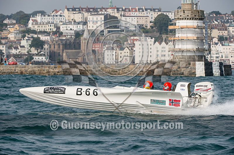 Worlds Powerboats_2014_Race-2-36 - UIM CLASS 3A & 3B WORLD OFFSHORE CHAMPIONSHIP_RACE-2