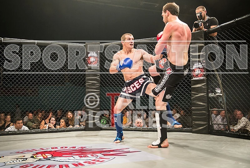 Cage Fighting_2012_Bout 5-18 - BOUT-5