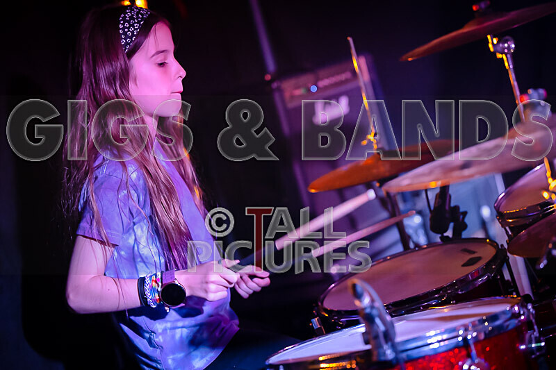 Hunting for Flames-4 - HUNTING FOR FLAMES