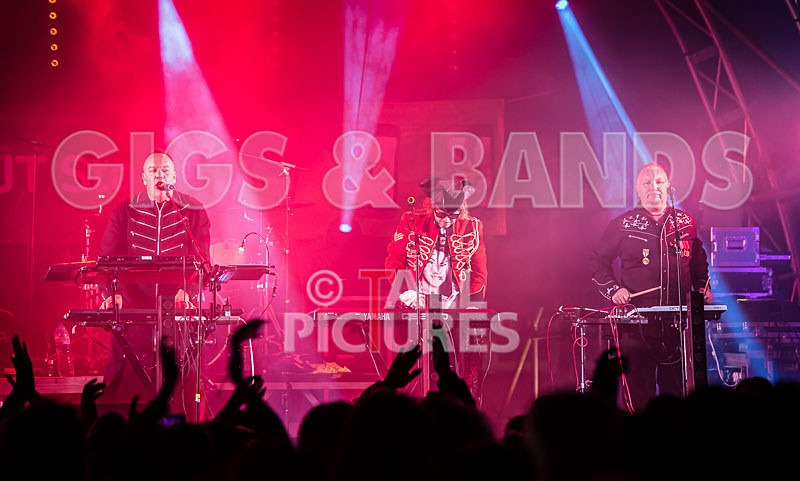 Fade to Grey-180 - FADE TO GREY