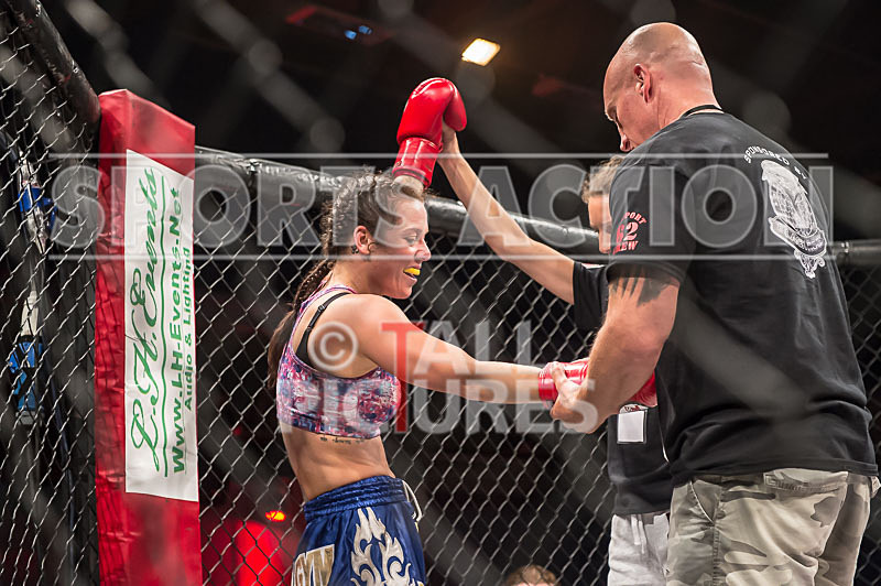 Stephanie Douglas v Lauren Sillence-43 - BOUT 6