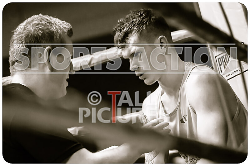 BOUT- 6 - Emile Prevel v Moin Khan-63 - BOUT: 6 - Emile Prevel v Moin Khan