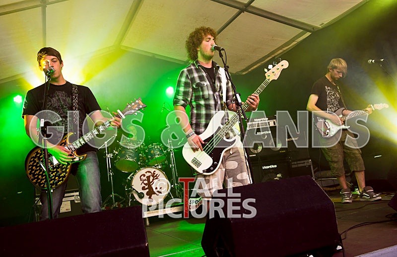 Breaking the Silence-131 - BREAKING THE SILENCE