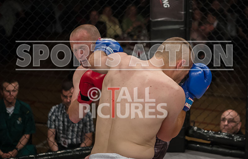 Matis Slomba v Shane Bentley-5 - BOUT 3 Matis Slomba v Shane Bentley