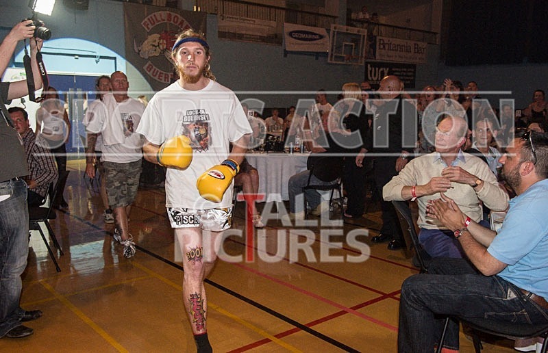 Lock-in Guernsey_2013_Bout-10-1 - BOUT-10