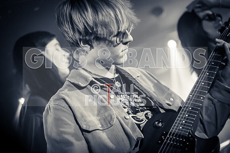 Bonnie and the Others-30 - BONNIE AND THE OTHERS