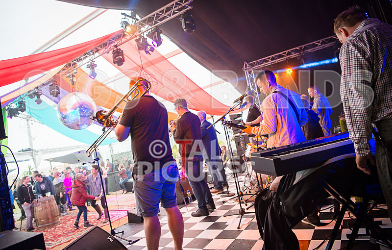 The Little Big Band-39 - THE LITTLE BIG BAND