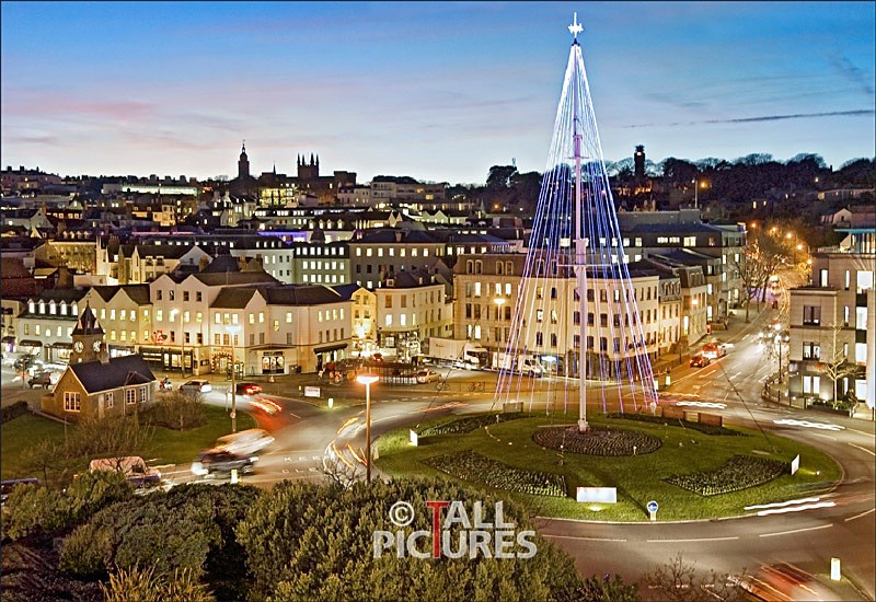 Christmas Roundabout-2 - EVENTS
