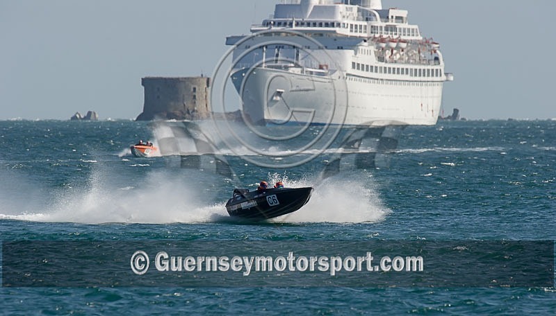 Powerboat Race_25-08-2013-31 - RACE-11 NORTH BEACH