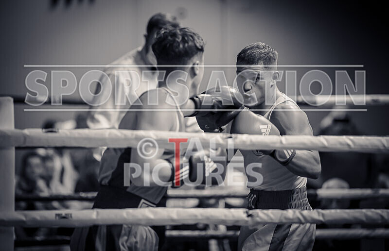 BOUT 11_Niall Adams v Blaine Lambert-26 - BOUT 11_Niall Adams v Blaine Lambert