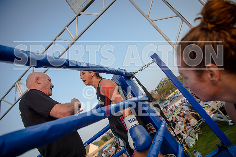 BOUT 13 - Jo -the Hammer- Wheatley v Fran -the Force- Field-23 - BOUT 13 - Jo 'the Hammer' Wheatley v Fran 'the Force' Field