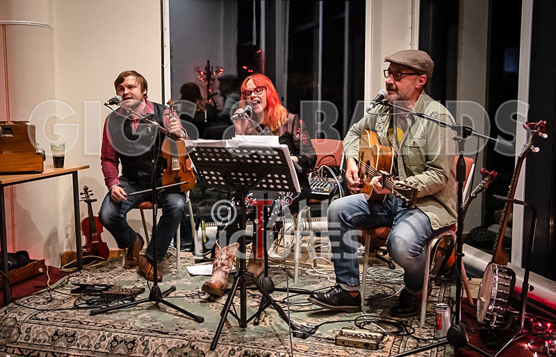 Blue Mountains-143 - THE ACOUSTIC CAFE