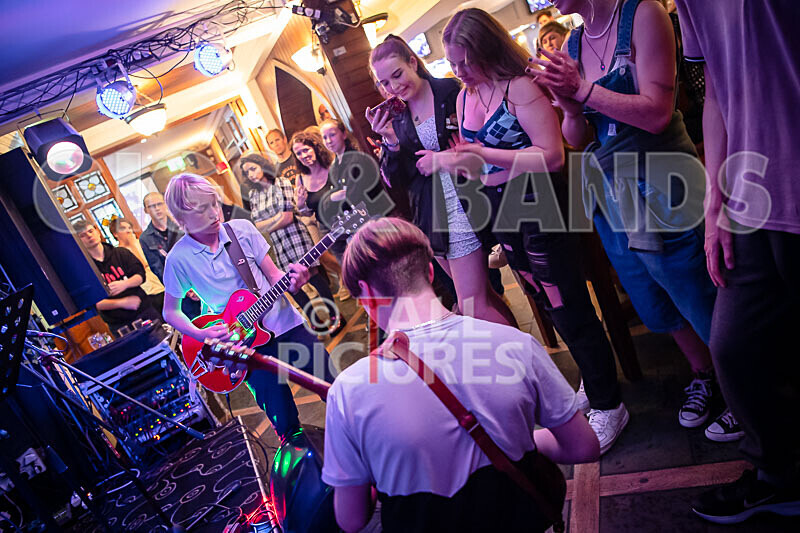 Motionless-46 - MOTIONLESS