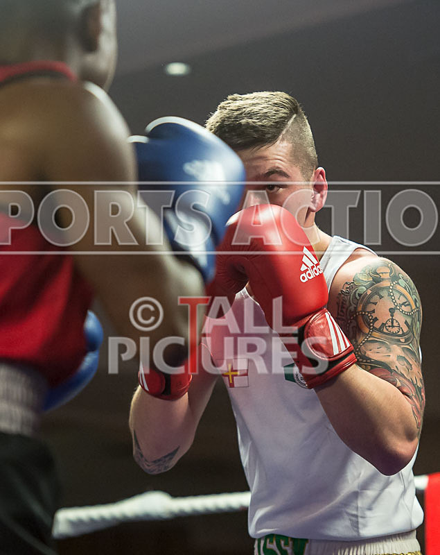 Bout - 11_Casey De La Mare v Babatunji Ogiunniya-14 - Bout - 11_Casey De La Mare v Babatunji Ogiunniya