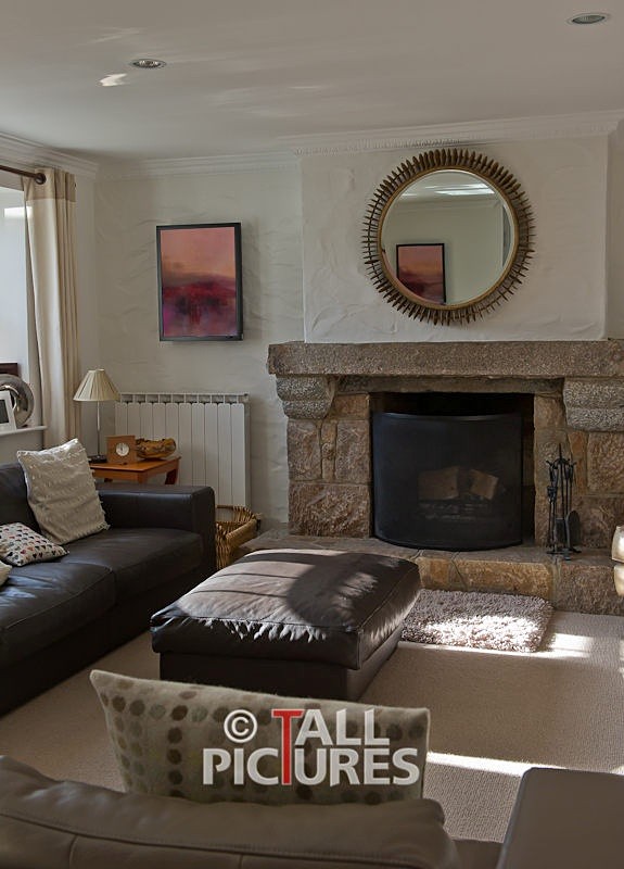 Multi-room Audio  Video-11 - TV LOUNGE