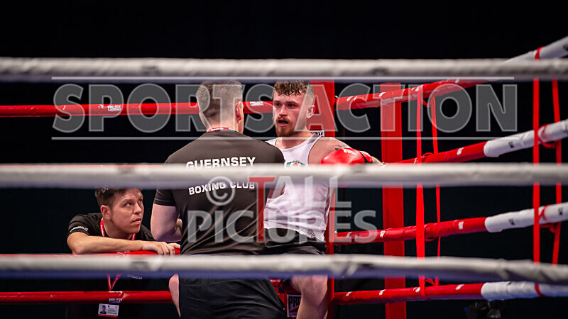Bout 14_Rob Brehaut v Jake Bowness-30 - Bout 14_Rob Brehaut v Jake Bowness