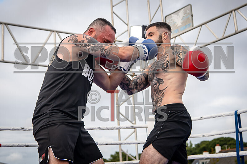 BOUT 14- Koen Kraken Le Prevost v Alec the Bomber Bailey-27 - BOUT 14- Koen 'Kraken' Le Prevost v Alec 'the Bomber' Bailey