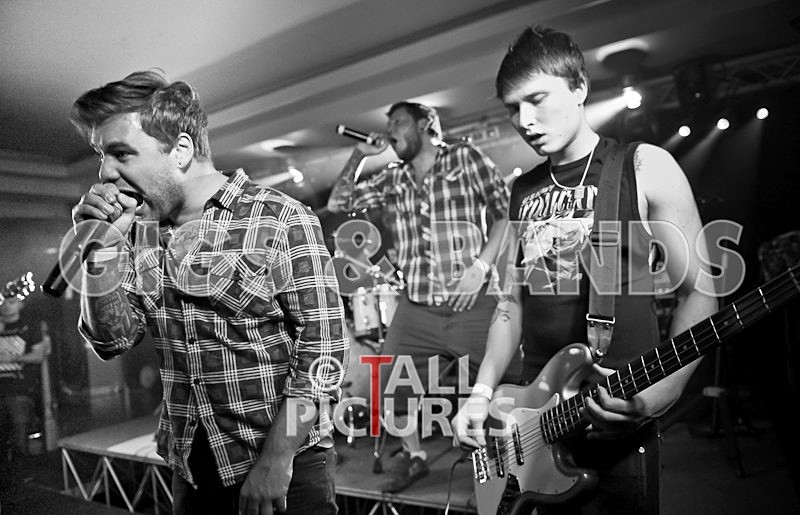 She Haunts the Roads-68 - SHE HAUNTS THE ROADS RoA-8