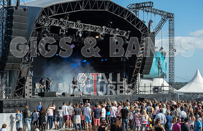 Catfish and the Bottlemen-29 - CATFISH AND THE BOTTLEMEN