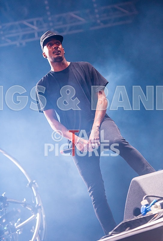 Chase Status-53 - CHASE & STATUS