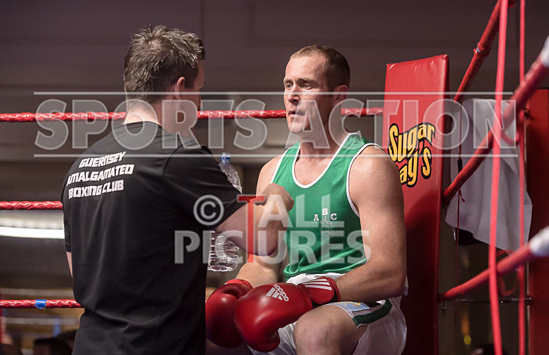 Bout-10_Matt Jennings v Mason Holmes-26 - Bout - 10_Matt Jennings v Mason Holmes