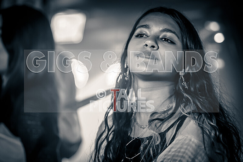 Bonnie and the Others-27 - BONNIE AND THE OTHERS