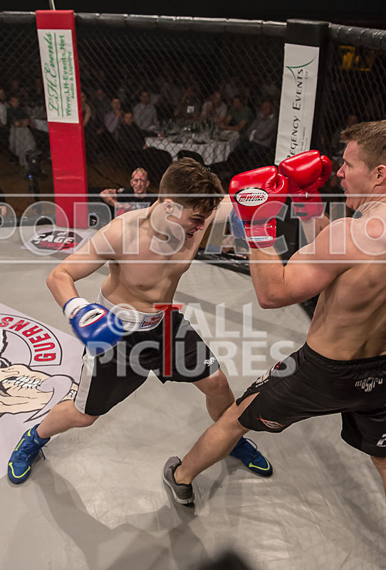 Paul ONeil v Robert Hurst-26 - BOUT 2