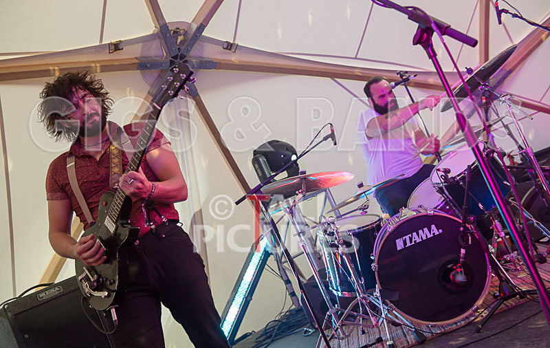 The Graveltones-3 - THE GRAVELTONES