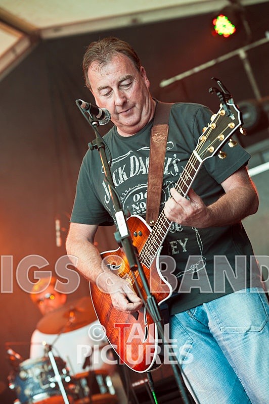 The Barlows-16 - THE BARLOWS