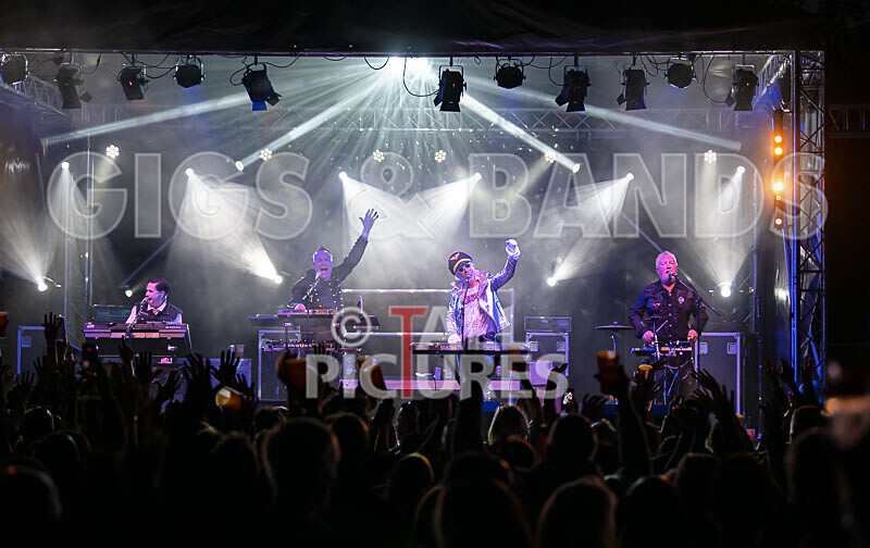 Fade2Grey-426 - FADE2GREY