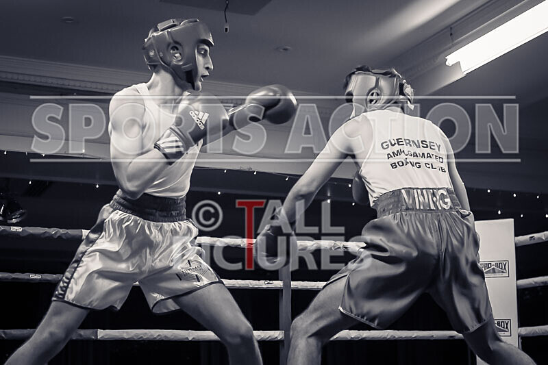 BOUT 4_Ross Vinning v Henry Wells-16 - BOUT 4_Ross Vinning v Henry Wells