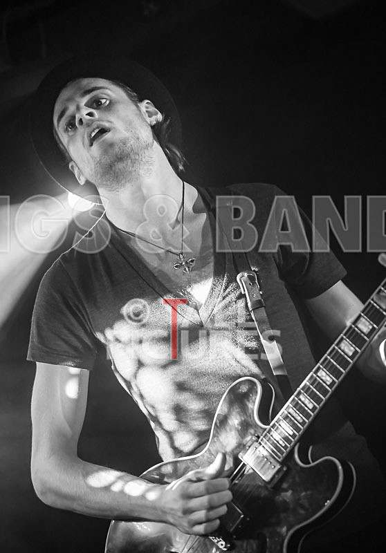 Heymoonshaker-10 - HEYMOONSHAKER