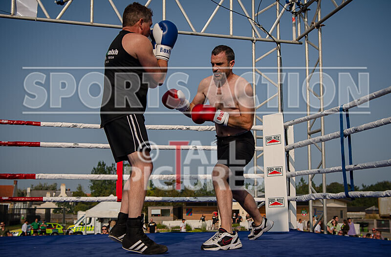 BOUT 8 - Roland -the Doc- Archer v -Dangerous- Trevor Morris-30 - BOUT 8 - Roland 'the Doc' Archer v 'Dangerous' Trevor Morris