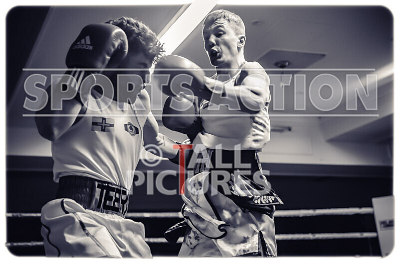 BOUT- 10 - Tom Teers v Shane Smith-27 - BOUT: 10 - Tom Teers v Shane Smith