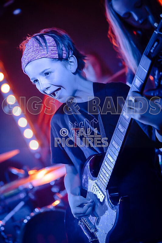 Hunting for Flames-24 - HUNTING FOR FLAMES