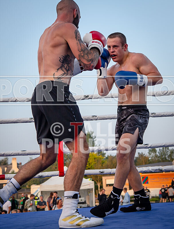 BOUT 14 - Koen -Kraken- Le Prevost v Lewis Bourgaize-34 - BOUT 14 - Koen 'Kraken' Le Prevost v Lewis Bourgaize