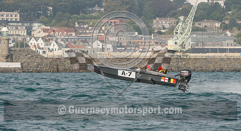 Worlds Powerboats_2014_Race-2-264 - UIM CLASS 3A & 3B WORLD OFFSHORE CHAMPIONSHIP_RACE-2