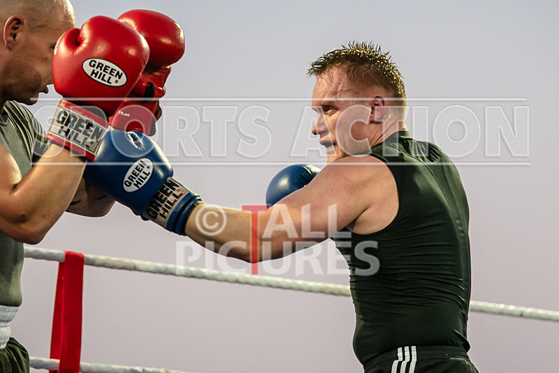 BOUT-15- Greg The Machine Gun Mackenzie v Jaques Big Dogg Colley-29 - BOUT-15: Greg 'The Machine Gun' Mackenzie v Jaques 'Big Dogg' Colley