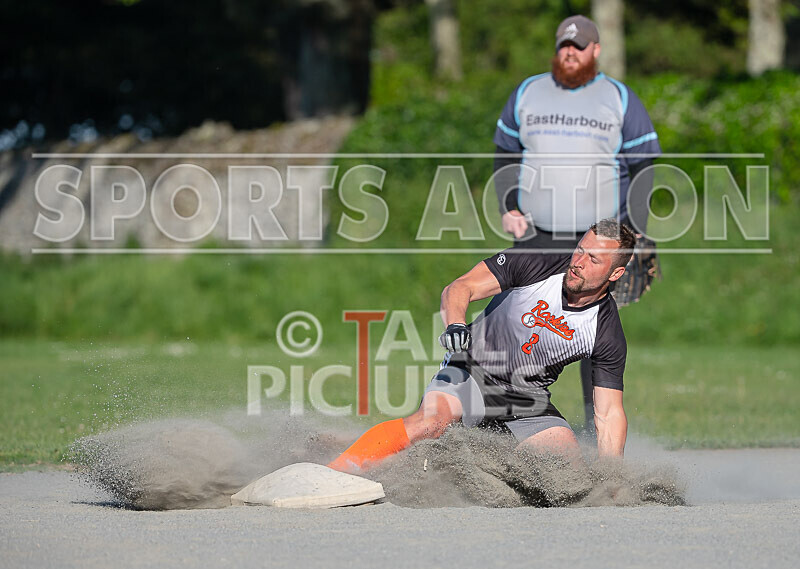 Softball_Rookies v Buccaneers-4 - ROOKIES v BUCCANEERS