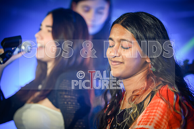 Bonnie and the Others-1 - BONNIE AND THE OTHERS