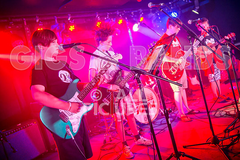 The Minorities-11 - THE MINORITIES