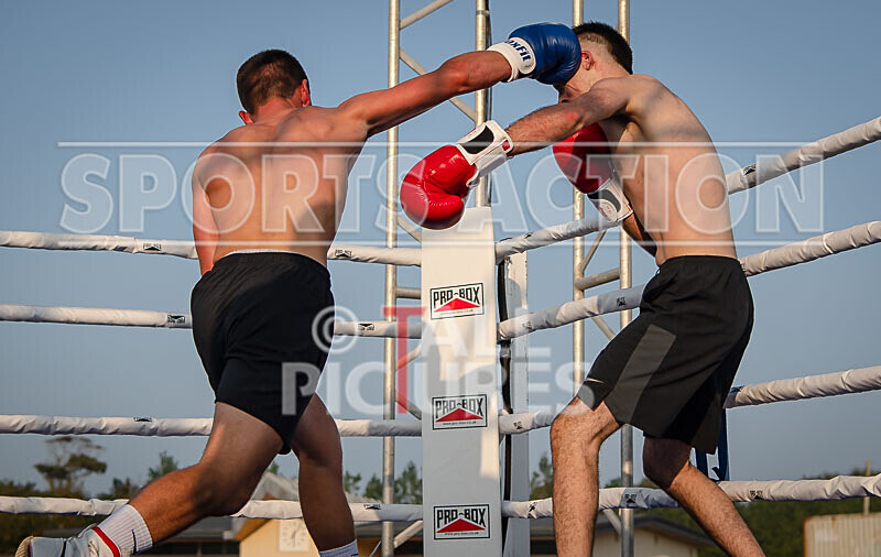 BOUT 10 - Myles -Dangerous- Duquemin v Jordan -the Rookie- Redwood-30 - BOUT 10 - Myles 'Dangerous' Duquemin v Jordan 'the Rookie' Redwood