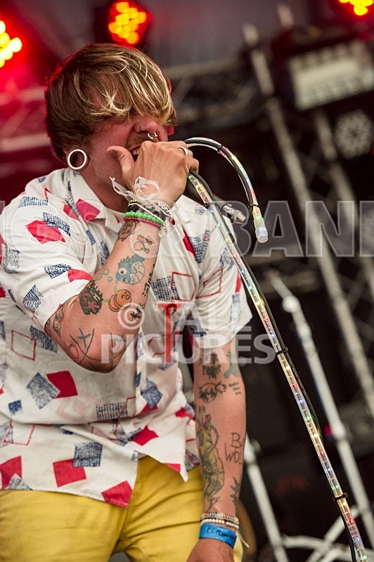 CoffeeShopKnifeFight-30 - COFFEESHOPKNIFEFIGHT